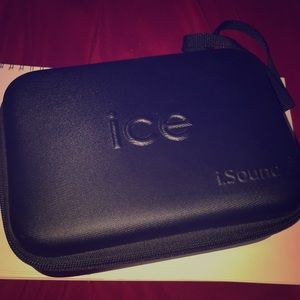 Ice iSquad speakers in hardcase w/ zipper & strap